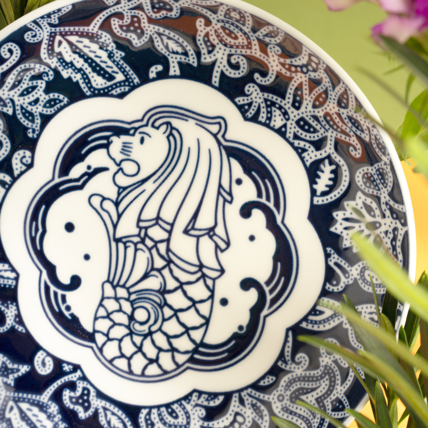 Merlion Kebaya Mosaic Edition Porcelain Plate (15cm)