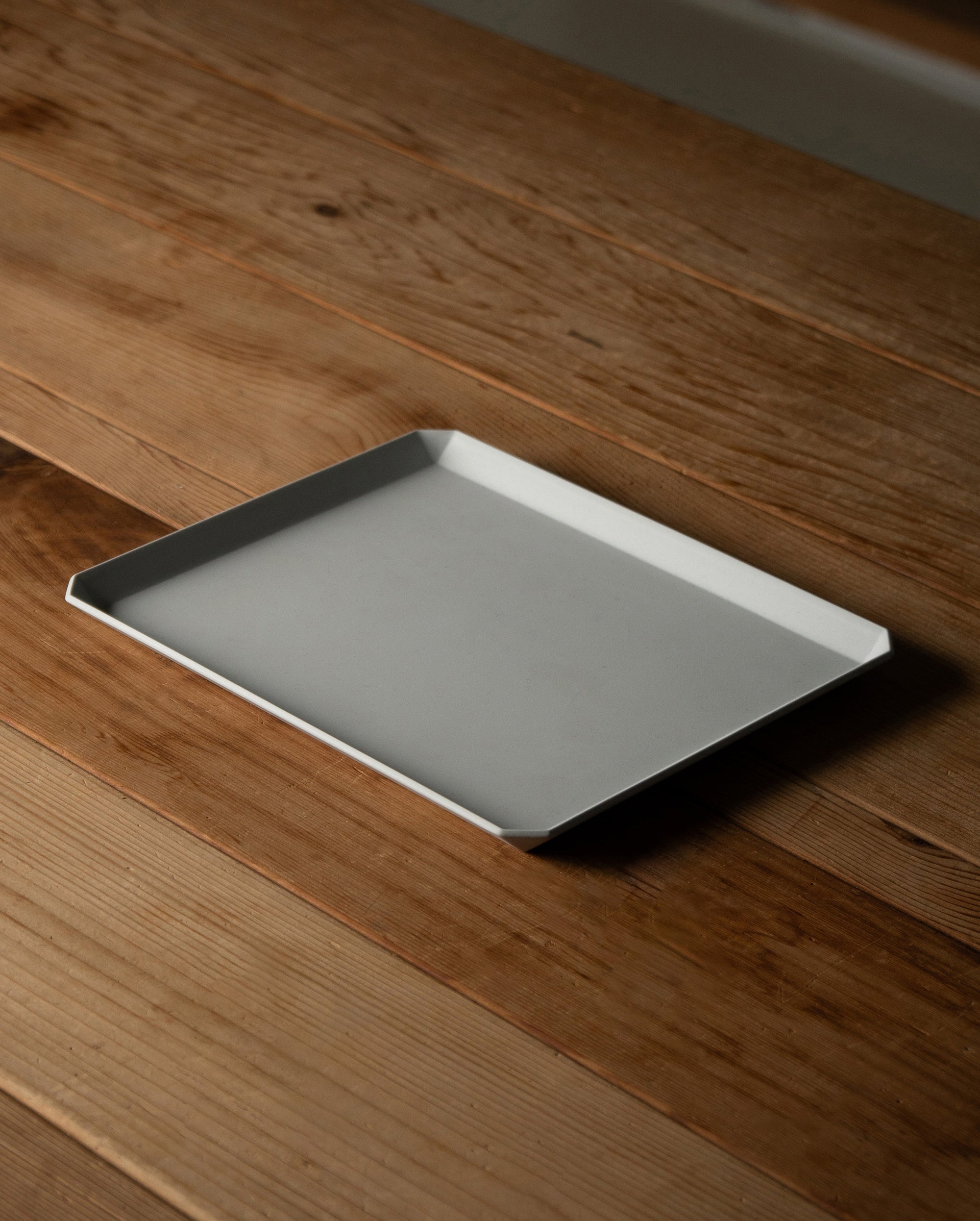 TY Square Plate [Matte Grey]