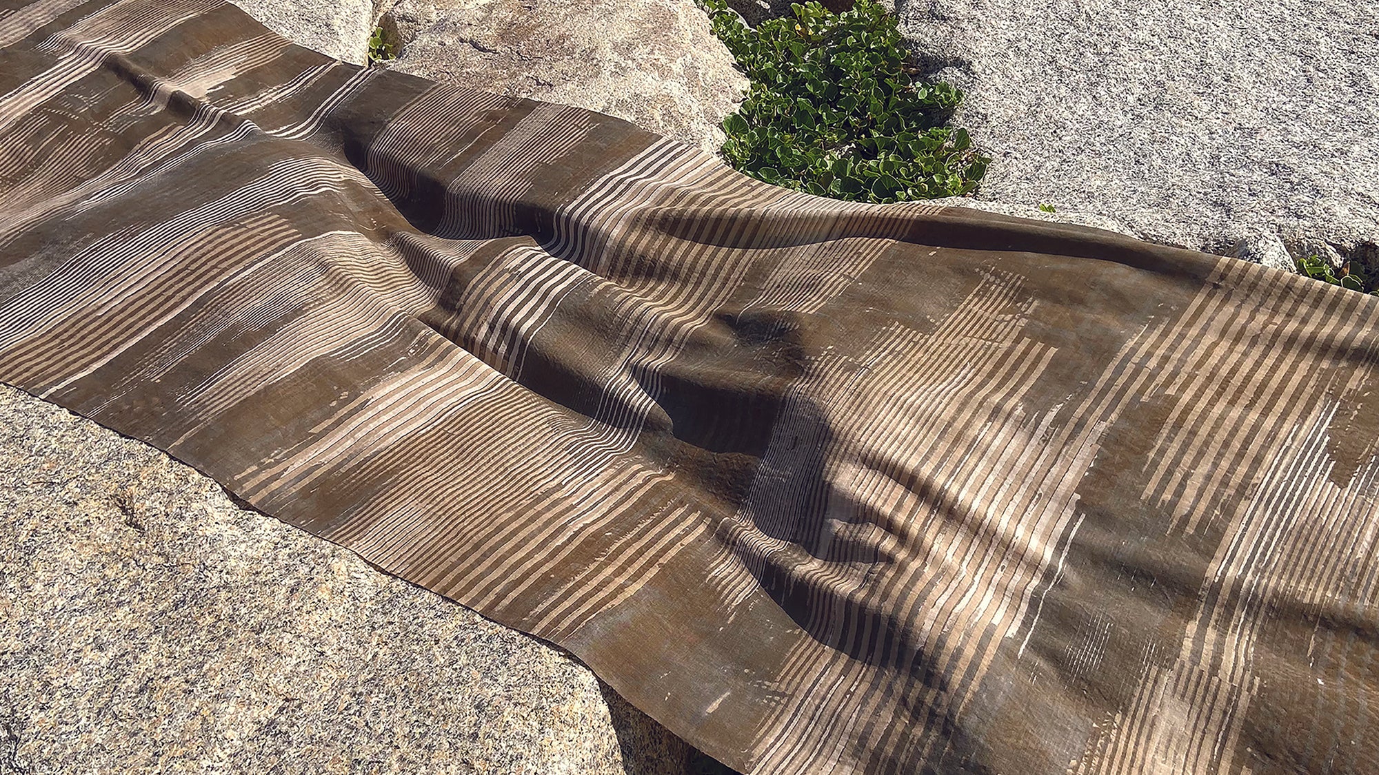 Color of attitude - Dyed textile 1