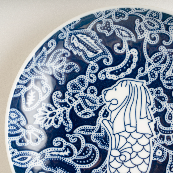 Merlion Kebaya Porcelain Plate (15cm)